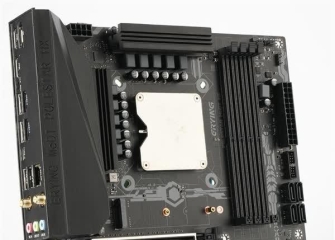 Intel笔记本旗舰i9-13980HX搬上桌面：史上最强mATX小板